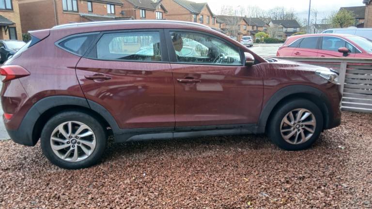 Hyundai TUCSON 1.7 CRDi Blue Drive SE Nav SUV 5dr Diesel Manual