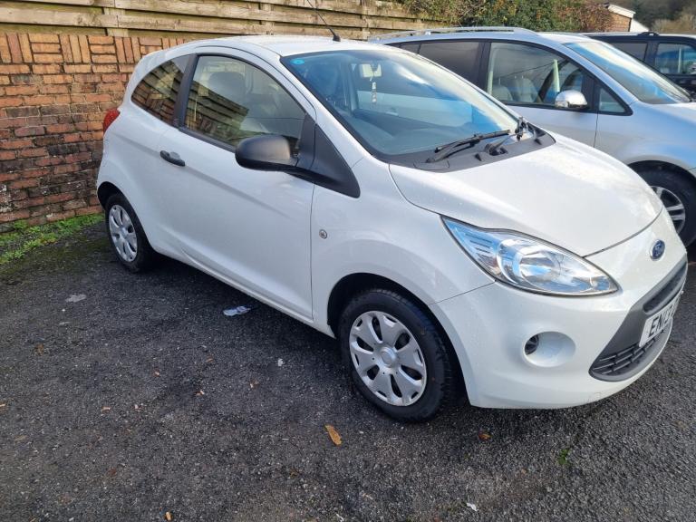 Ford, KA, Hatchback, 2013, Manual, 1242 (cc), 3 doors