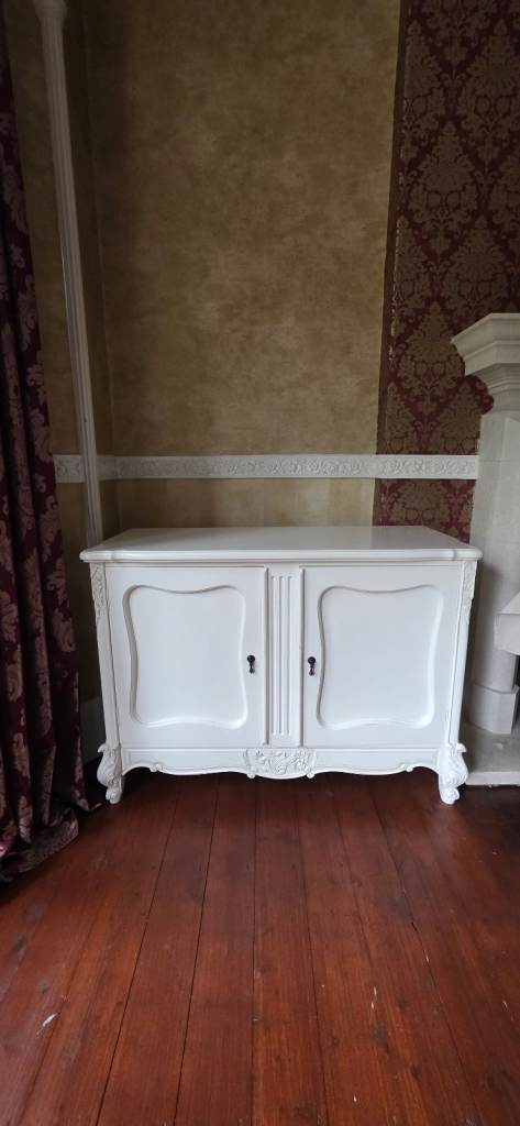 White Wooden Sideboard Cabinet – Good Condition