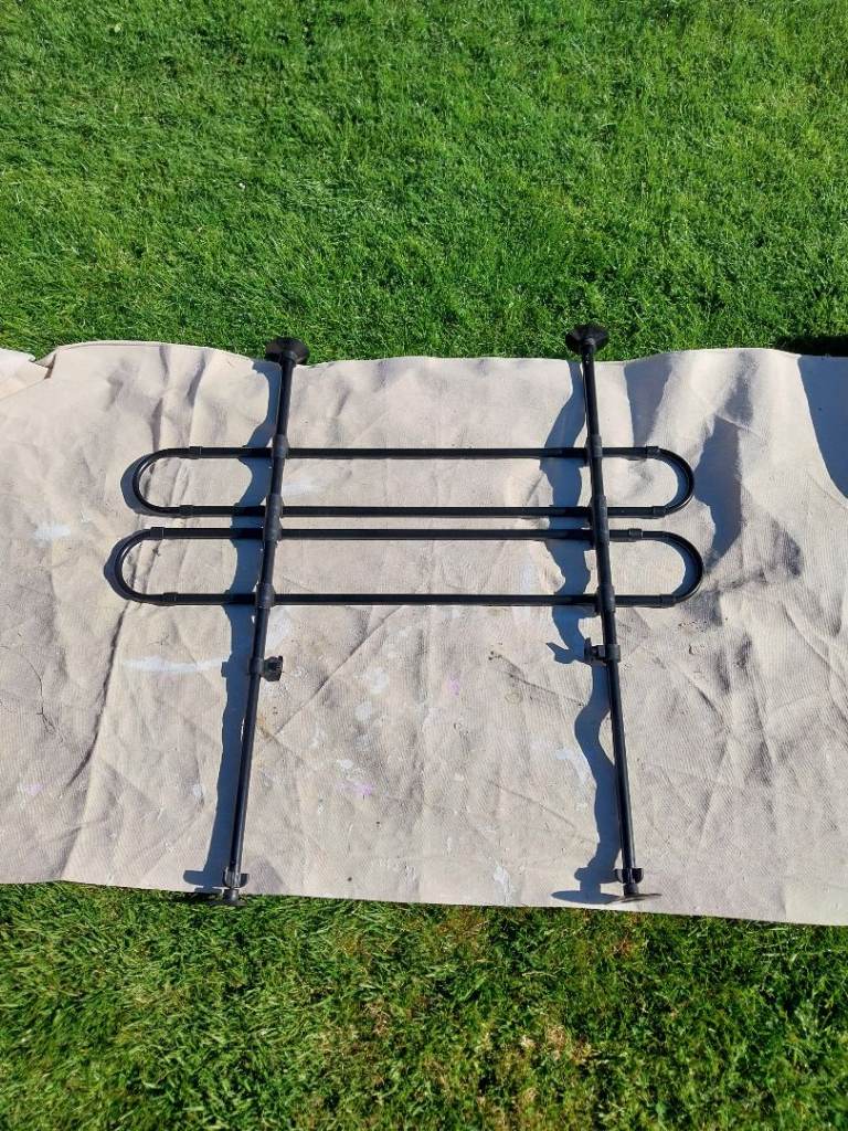 Dog gaurd extendable fits all sizes