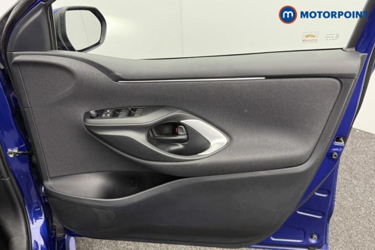 2022 Toyota Yaris 1.5 Hybrid Design 5dr CVT HATCHBACK PETROL/ELECTRIC Automatic