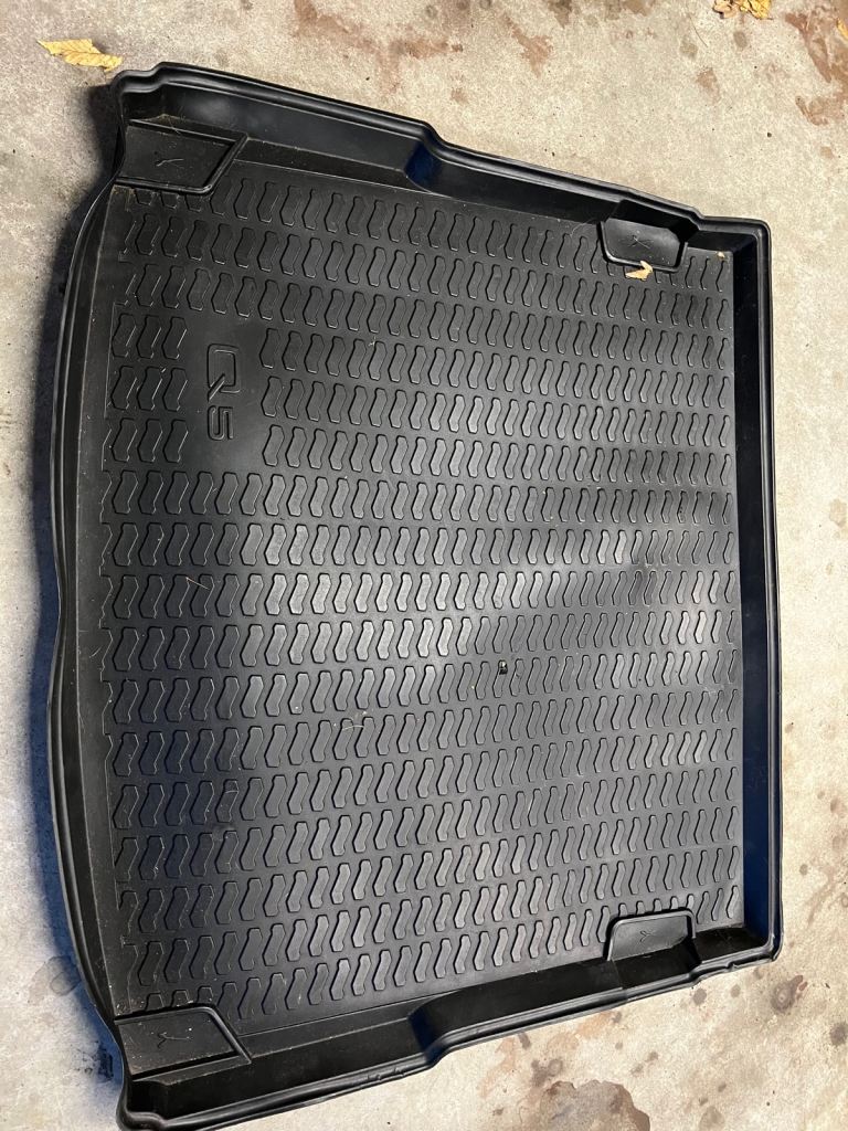 Audi Q5 boot tray