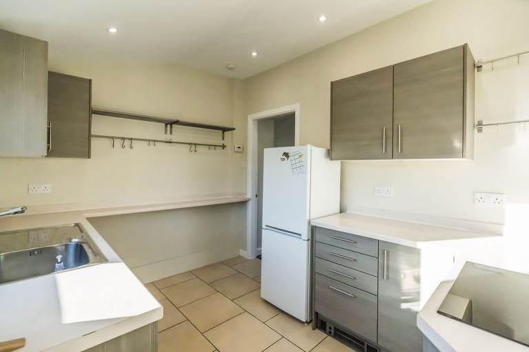 Delightful, 2 bedroom, main door cottage in Carberry, East Lothian – available NOW