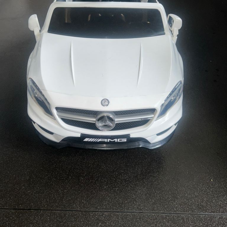 White Mercedes GLA 12V Ride-On Car – Good Condition