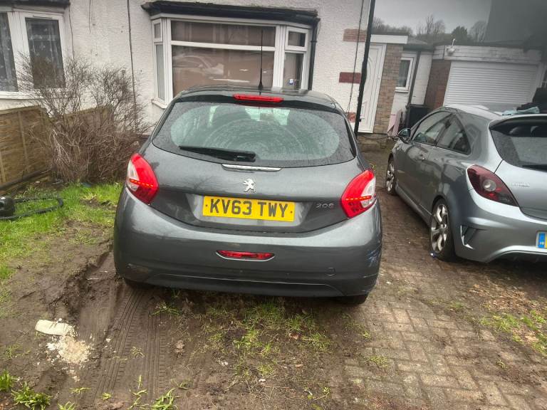 Peugeot, 208, Hatchback, 2013, Manual, 1398 (cc), 5 doors