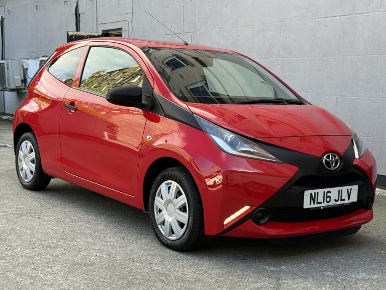2016 TOYOTA AYGO 1.0 VVT-i x Red Manual Petrol