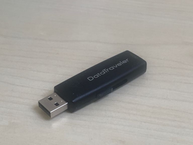 8GB Kingston Flash Drive..