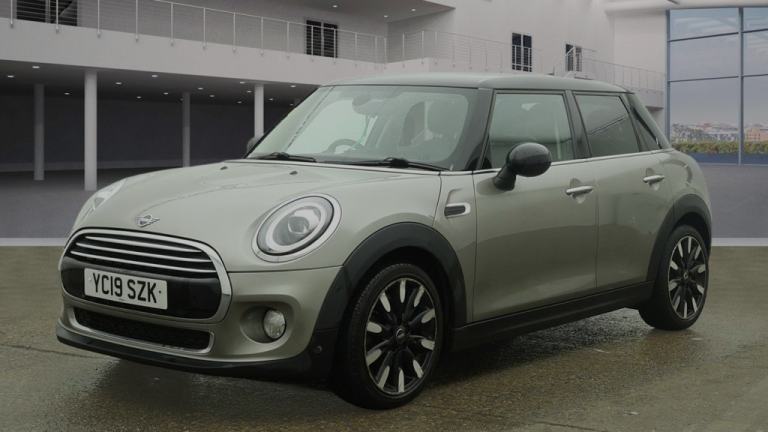 MINI HATCH 1.5 5-Door Hatch Cooper Exclusive 2019