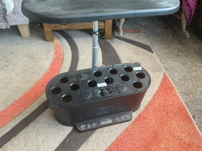 Hydroponic grower