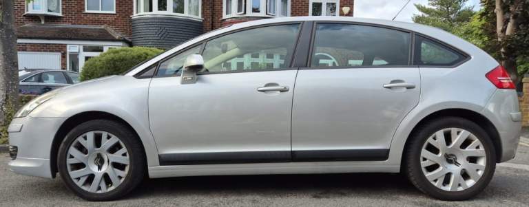 Automatic Diesel - MOT: 31/10/2026. High Spec - 2007/57 Citroën C4 VTR+ 2.0 HDI Diesel 5 door