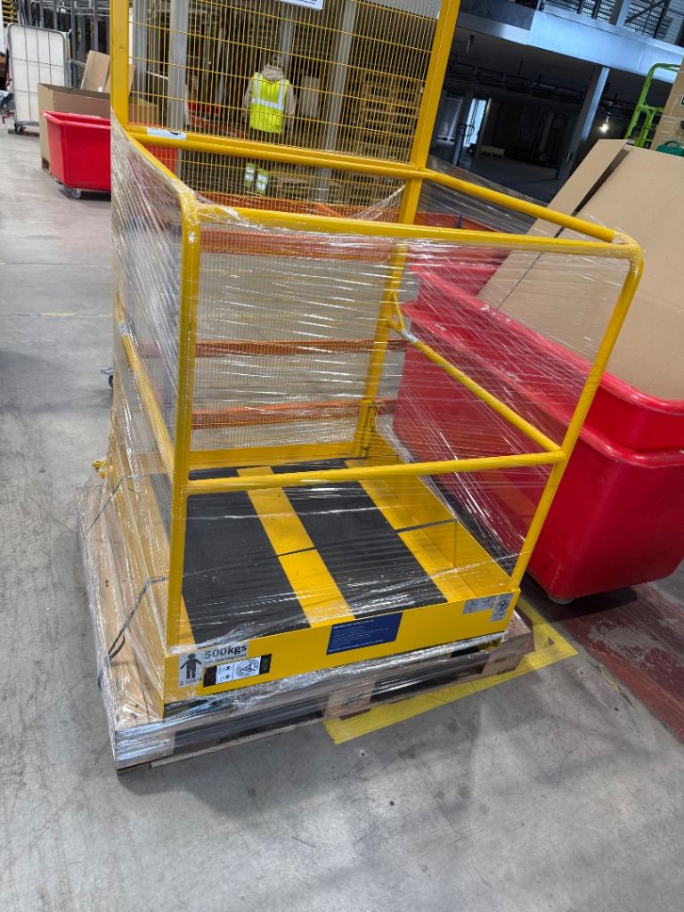 Forklift man safety cage 