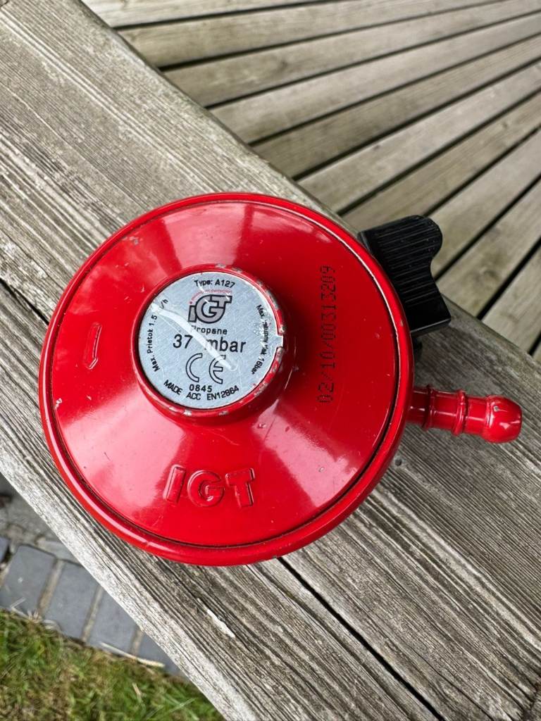 iGT Propane 27mm Clip on Regulator Red