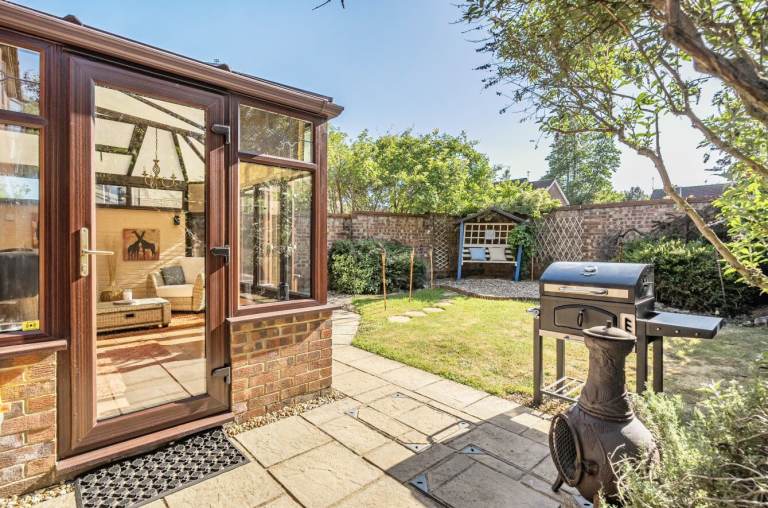 3 bed detached house