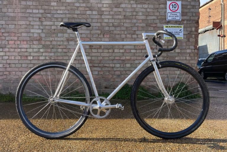 Miche Fixie Bike (not freewheel nor single speed)