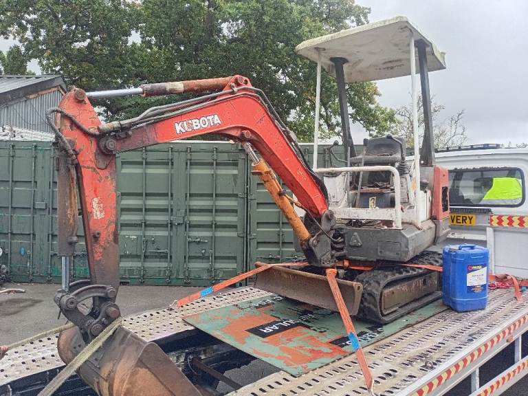 KUBOTA 1.5TON DIGGER