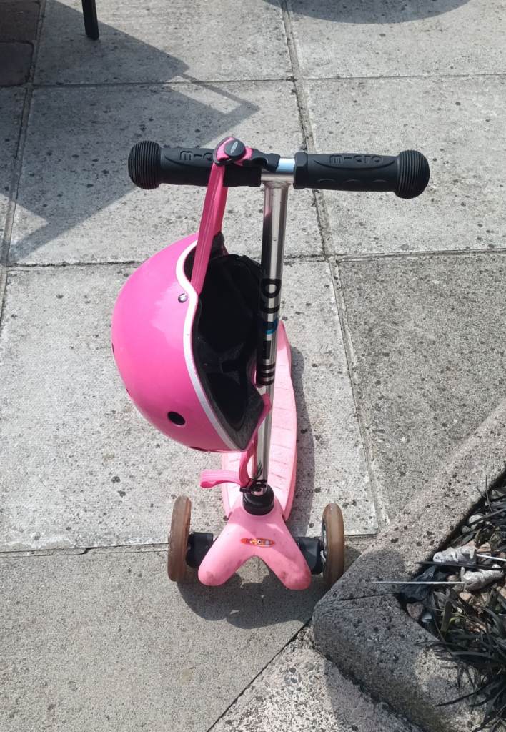 Micro scooter and micro helmet 