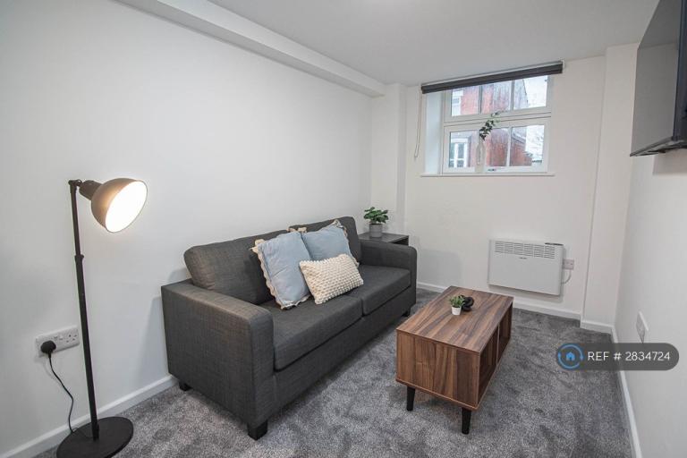 1 bedroom flat in The Maltings, Gainsborough, DN21 (1 bed) (#2834724)