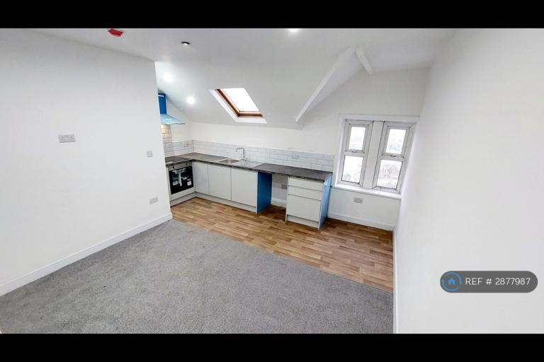1 bedroom flat in Westgate, Otley, LS21 (1 bed) (#2877987)