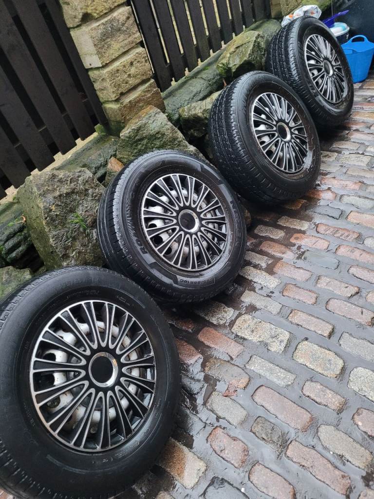 4x mercedes sprinter 6 stud wheels and ok tyres size 235 65 16c and wheel trims