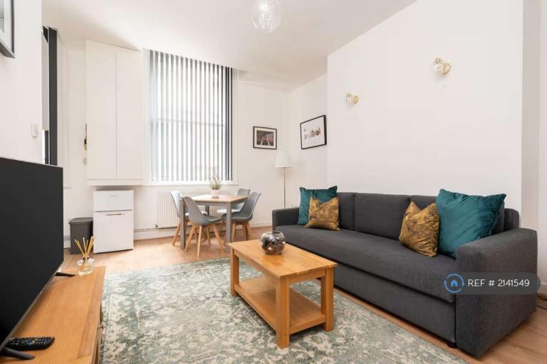 2 bedroom flat in Harrington Chamber, Liverpool, L2 (2 bed) (#2141549)