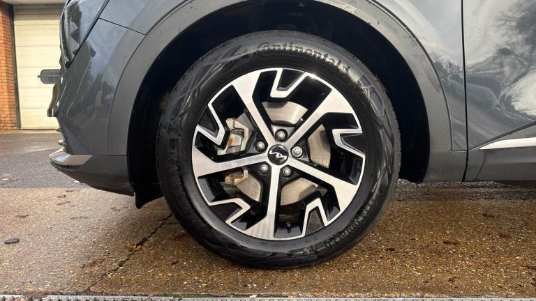 2025 Kia Sportage 1.6T GDi 207hp HEV Hybrid 3 5dr Auto with Nav  Rea Hybrid