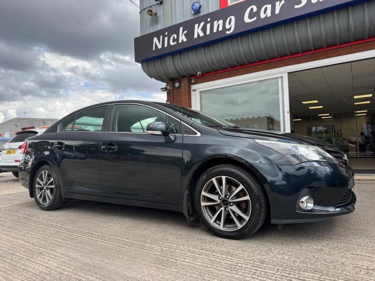 2013 Toyota Avensis 2.0 D-4D Icon 4dr ++ NAV / 8 SERVICES / ULEZ / CAMERA / DAB ++ SALOON Diesel ...