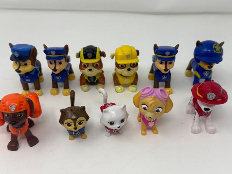 11 Paw Patrol Toy Figures 