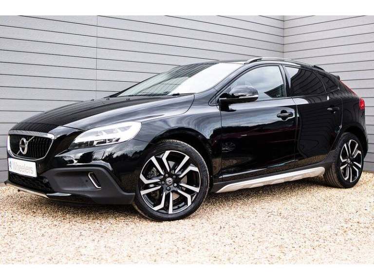 2016 Volvo V40 Cross Country D4 Pro Hatchback Diesel Automatic