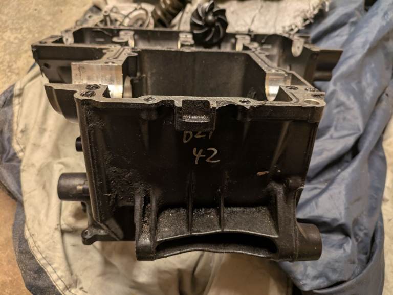 Zx10r engine casings