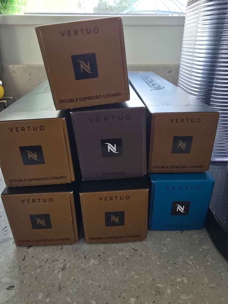 NESPRESSO Vertuo coffee machine and extras