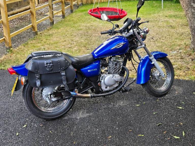 Suzuki, GZ, 2005, 124 (cc)