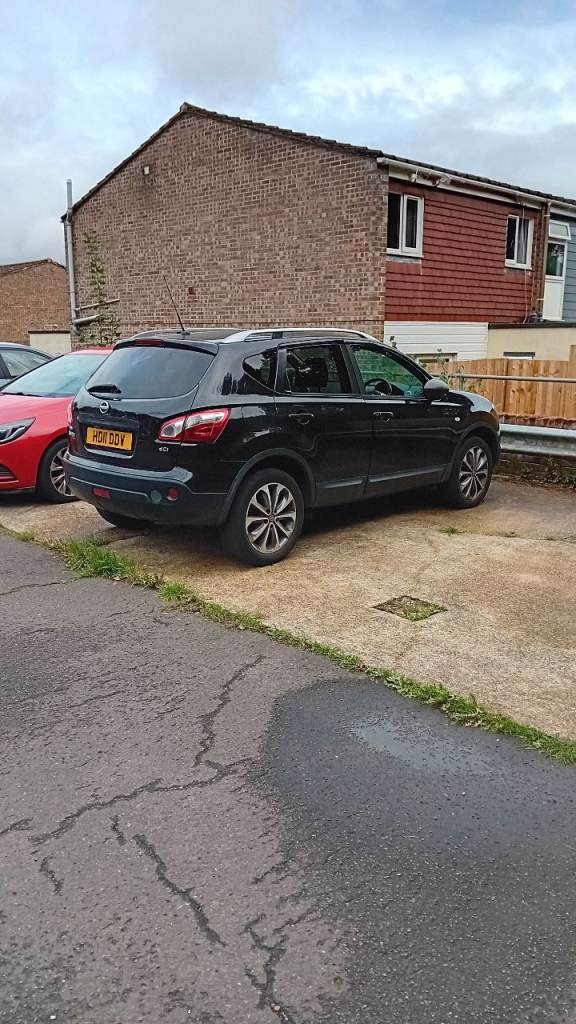 Nissan, QASHQAI, Hatchback, 2011, Manual, 1995 (cc), 5 doors