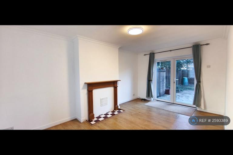 2 bedroom house in Rowan Road, Brentford, TW8 (2 bed) (#2593389)