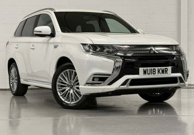 2018 Mitsubishi Outlander 2.4h TwinMotor 13.8kWh 4h SUV 5dr Petrol Plug-in Hybrid CVT 4WD Euro 6 ...