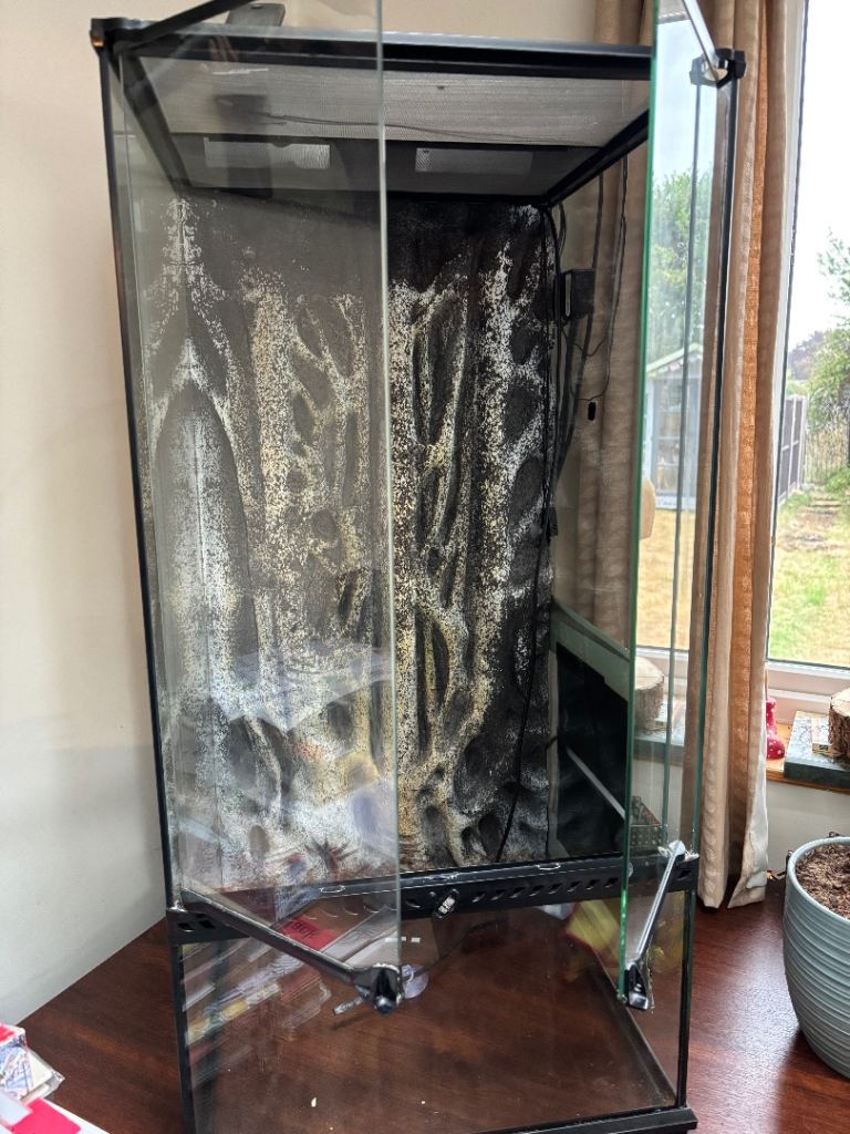 Exo terra vivarium