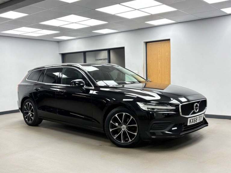2018 68 VOLVO V60 2.0 D3 MOMENTUM ESTATE 5DR DIESEL AUTO EURO 6 (S/S) (150 PS) D