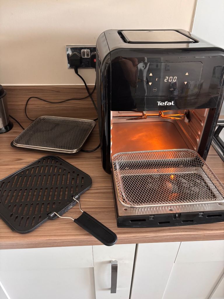 Tefal Air Fryer Oven and Grill - Black, Good Condition