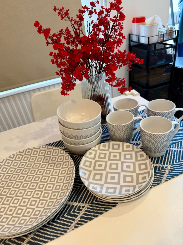 Grey Geometric Dinnerware Set Bundle | Plates, Bowls &