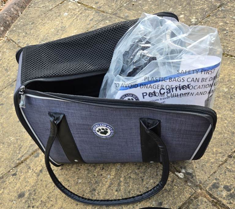Highland pet carrier bag crate NEW