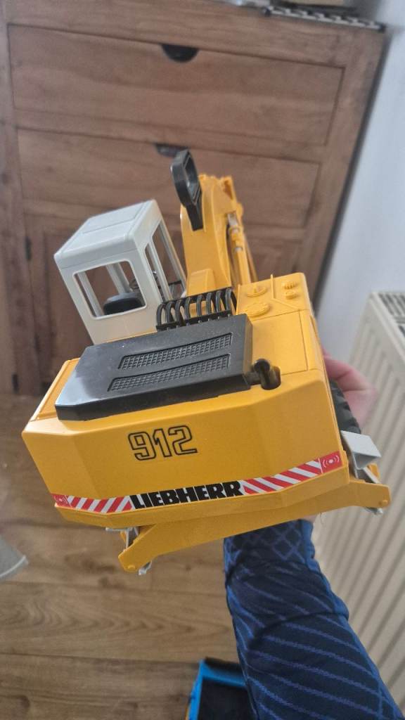 Bruder excavator 