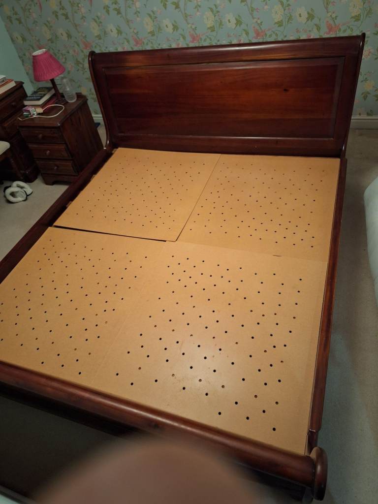 Mahogany sleigh bed - no mattress