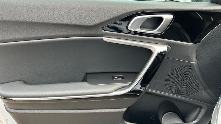 2025 Kia XCeed 1.5 T-GDi MT 3 HATCHBACK Petrol Manual