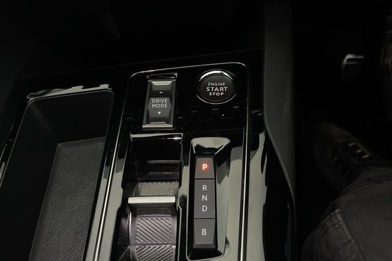  Peugeot 3008 SUV Hybrid 1.6 13.2kwh Gt Suv 5dr Petrol Plug In Hybrid E Eat 4wd