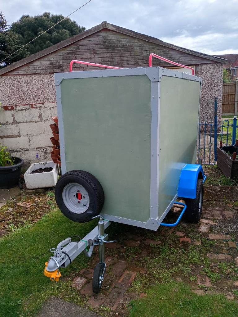 Used box trailer 