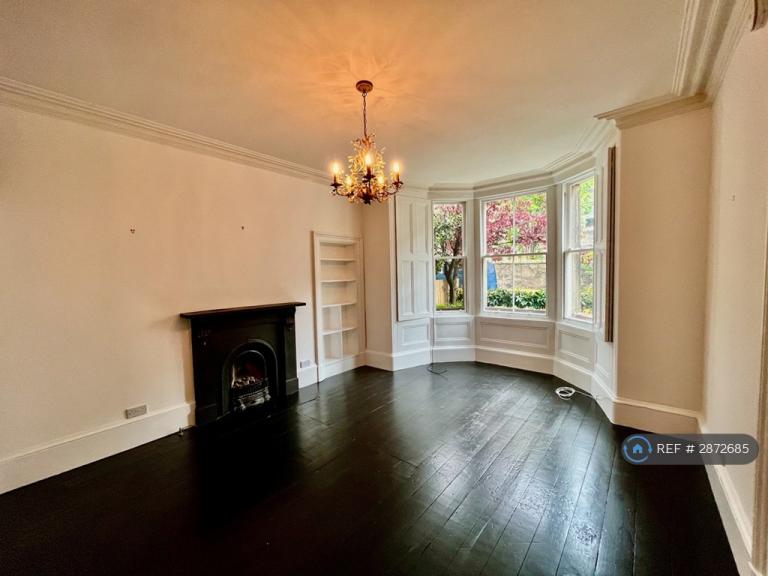 1 bedroom flat in Richmond Terrace, Edinburgh, EH11 (1 bed) (#2872685)