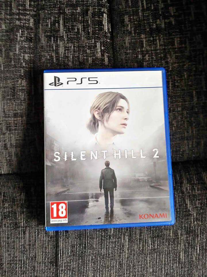 PS5 Silent Hill 2 game in mint condition