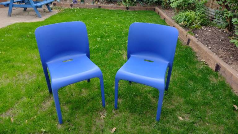 Pair of blue plastic outdoor chairs - FREE