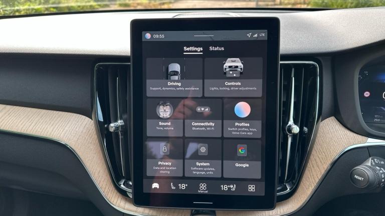 2025 Volvo XC60 2.0 B5 MHEV Plus Auto AWD Euro 6 (s/s) 5dr ESTATE Petrol/Electric Hybrid Automatic