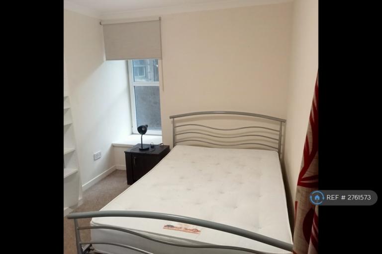 3 bedroom flat in Bon Accord Street, Aberdeen, AB11 (3 bed) (#2761573)