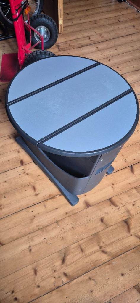 2007 VW Caravelle Table